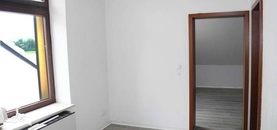 Großzügige 3,5 Zimmer Wohnung