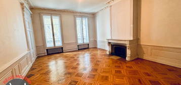 Location appartement 5 pièces 192 m²