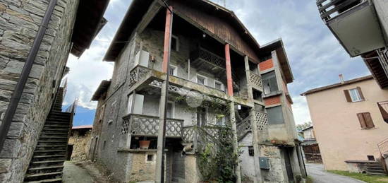 Casa indipendente in vendita in via Villanuova, 10