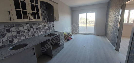 ATICI EMLAKTAN YEŞİLTEPE MAHALLESİNDE FORE KAZIKLI 1+1 DAİRE