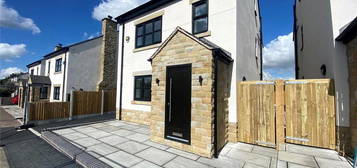 3 bedroom detached house to rent