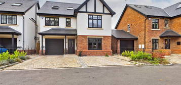 6 bedroom detached house for sale