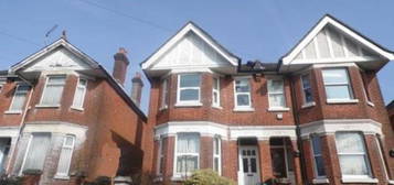 5 bedroom detached house to rent