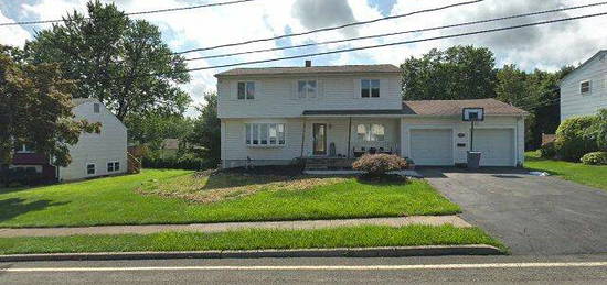 207 Howard Avenue, Orangeburg, NY 10962