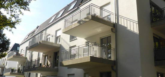 Moderne 2- Zimmer-Wohnung mit Balkon in herrlicher Lage!