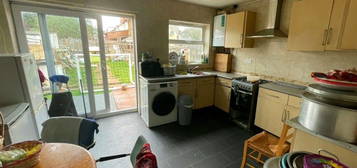 3 bed terraced house to rent