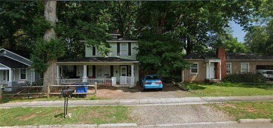 647 E  Front St, Statesville, NC 28677