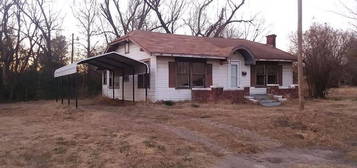 521 S 7th St, Muskogee, OK 74401