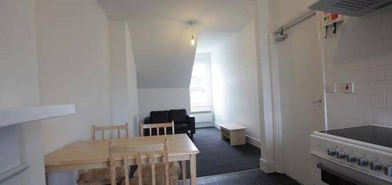 Flat to rent in Ferme Park Road, Crouch End N8