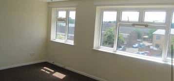 2 bed maisonette to rent