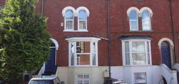 5 bedroom terraced house