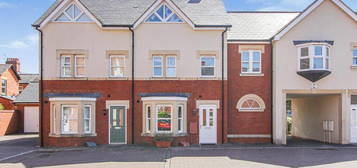 4 bedroom terraced house