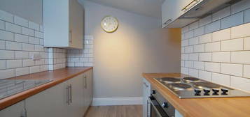 4 bedroom flat to rent