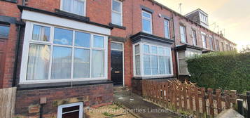 Terraced house to rent in Newport Mount, Headingley, Leeds LS6