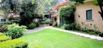 Venta De Casa En Bosques De Las Lomas