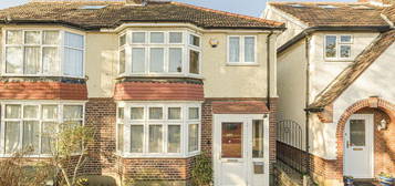 Property for sale in Woodland Gardens, Isleworth TW7