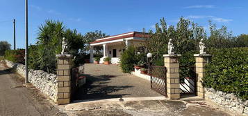 Villa a 2 km da Cisternino (BR)