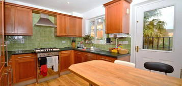 4 bedroom terraced house to rent