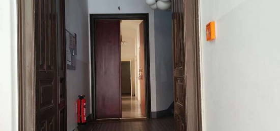 3 WG Zimmer Ecke Brockmanngasse/ Kopernikusgasse in EG Altbauwohnung