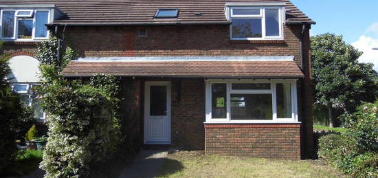 End terrace house to rent in Caernarvon Road, Chichester PO19