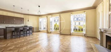 Location appartement 5 pièces 182 m²