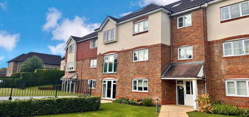 Flat for sale in St. Monicas Road, Kingswood, Tadworth KT20