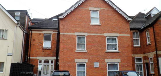 Detached house to rent in Cecil Road, Boscombe, Bournemouth BH5