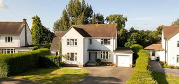 6 bedroom detached house for sale