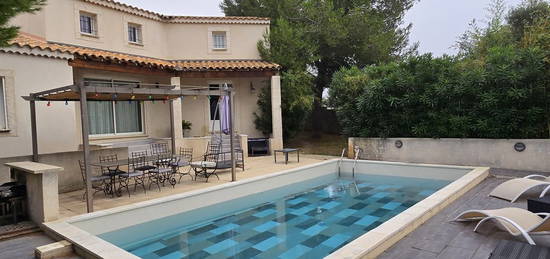 Villa 5 pièces 196 m²