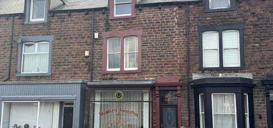 Terraced house for sale