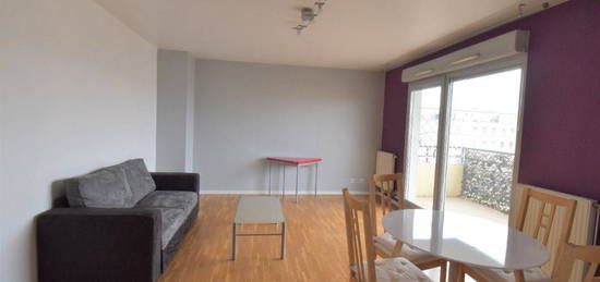 Studio meublé  à louer, 1 pièce, 51 m², Balcon