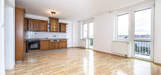 Pronájem bytu 3+1 s balkonem a dvěma terasami, OV, 115m², ul. Sluneční náměstí 2562/2, Praha 5