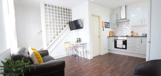 1 bedroom end of terrace house