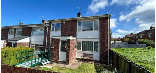 3 bed semi-detached house to rent