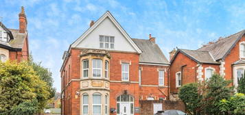 Flat for sale in Bath Road, Swindon SN1