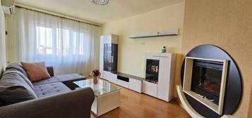 Apartament 3 camere, decomandat, zona Lebăda