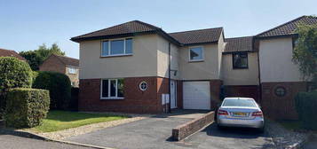 4 bedroom semi-detached house