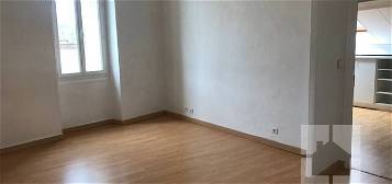Appartement  à louer, 3 pièces, 2 chambres, 51 m²