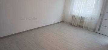 Apartament cu 2 camere decomandat, etaj 2/4, zona Galata