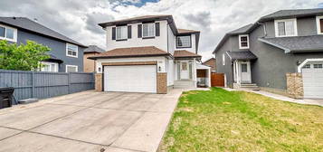 186 E Saddleland Cres NE, Calgary, AB T3J 5K4