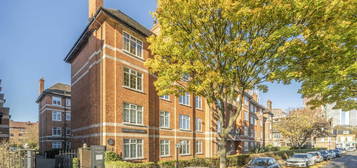 Flat to rent in Hartington Road, London SW8