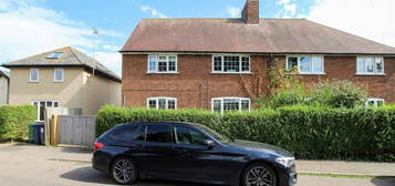 4 bed semi-detached house to rent