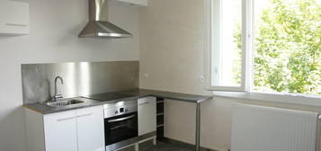 Location appartement 1 pièce 27 m²