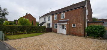 Semi-detached house to rent in Hendon Way, Derby DE22