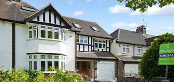 6 bedroom semi-detached house for sale