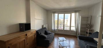 Location appartement 1 pièce 32 m²