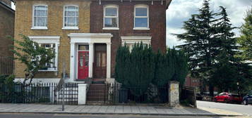 4 bed semi-detached house for sale