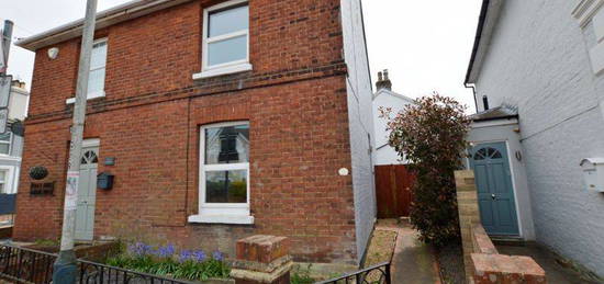 3 bed semi-detached house to rent