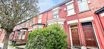 5 bedroom terraced house