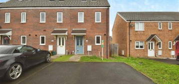 3 bed semi-detached house for sale